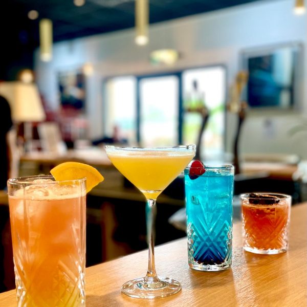 Création d'une carte de cocktails pour un bar dans le Gard